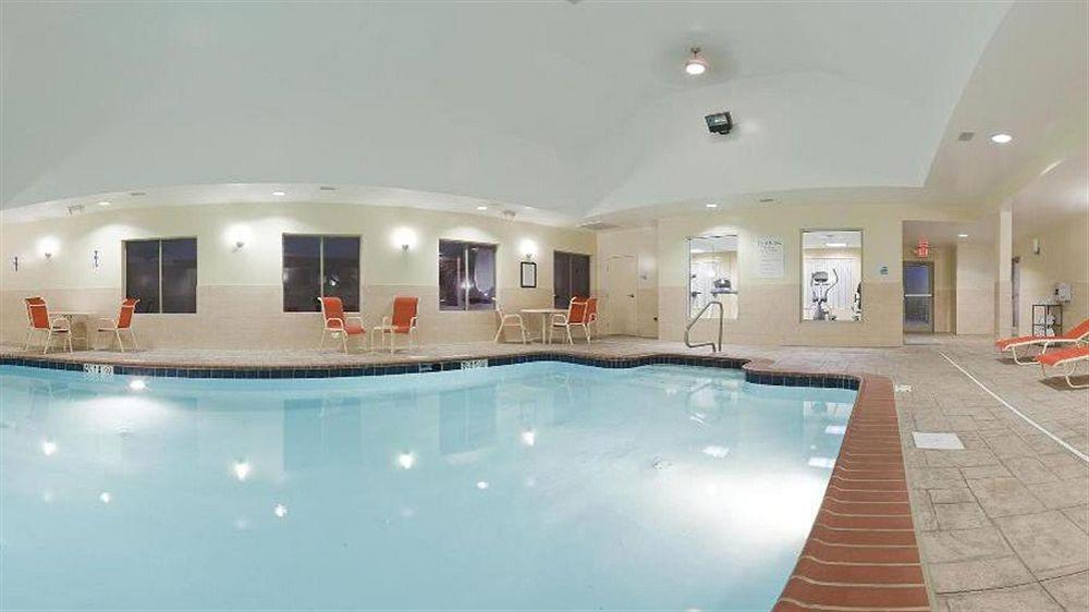 Holiday Inn Express & Suites Fredericksburg By Ihg Zewnętrze zdjęcie