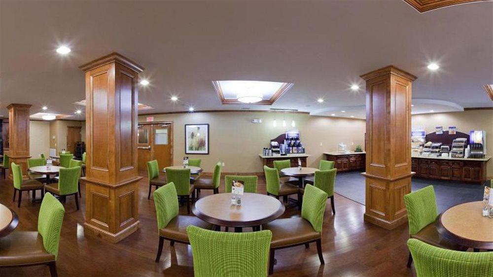 Holiday Inn Express & Suites Fredericksburg By Ihg Zewnętrze zdjęcie