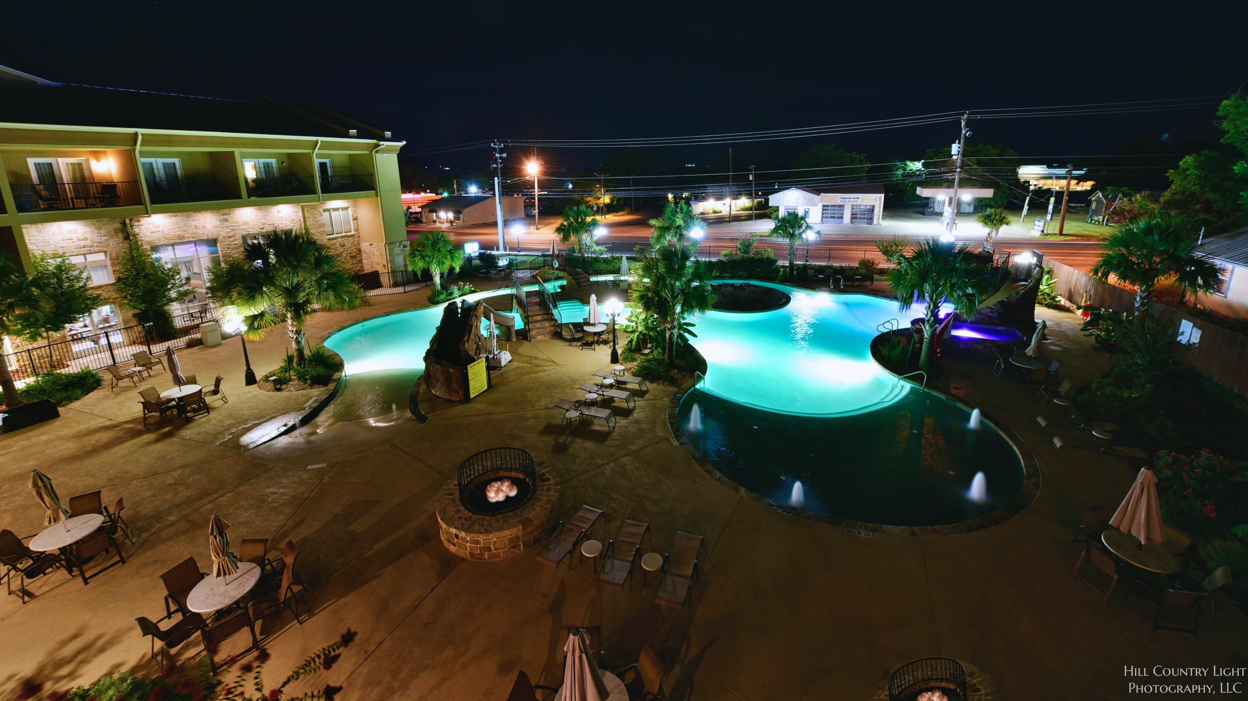 Holiday Inn Express & Suites Fredericksburg By Ihg Zewnętrze zdjęcie