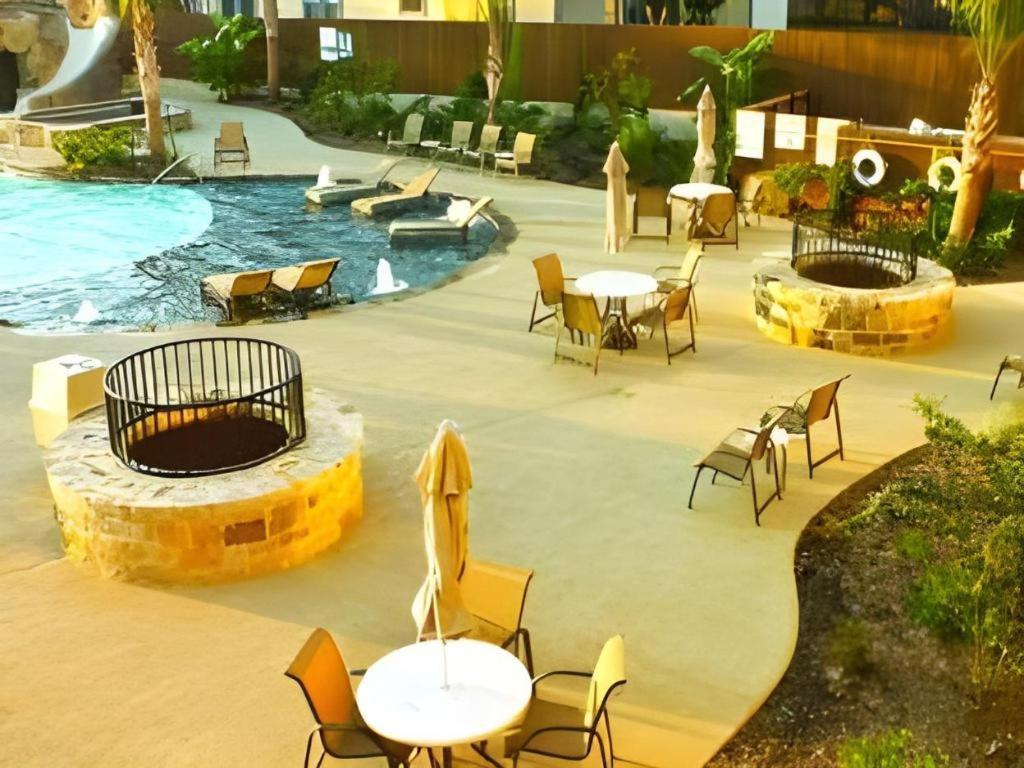 Holiday Inn Express & Suites Fredericksburg By Ihg Zewnętrze zdjęcie