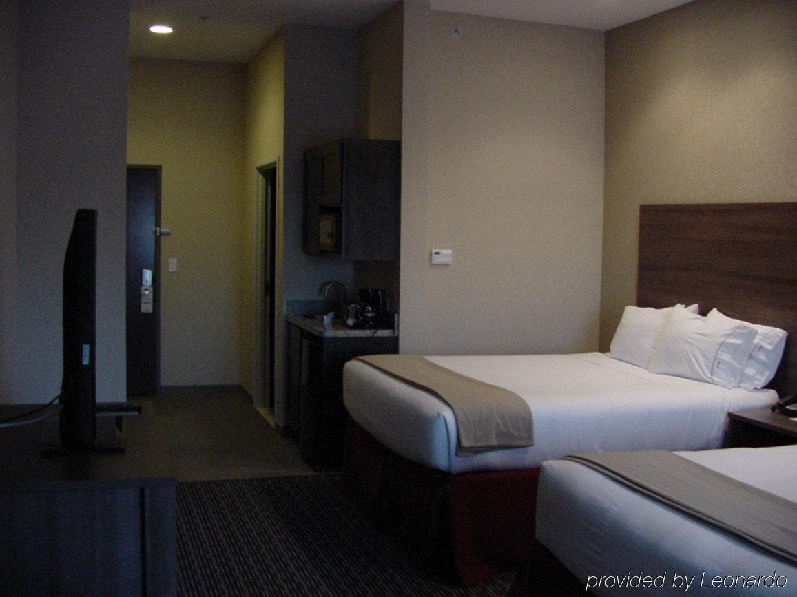Holiday Inn Express & Suites Fredericksburg By Ihg Pokój zdjęcie